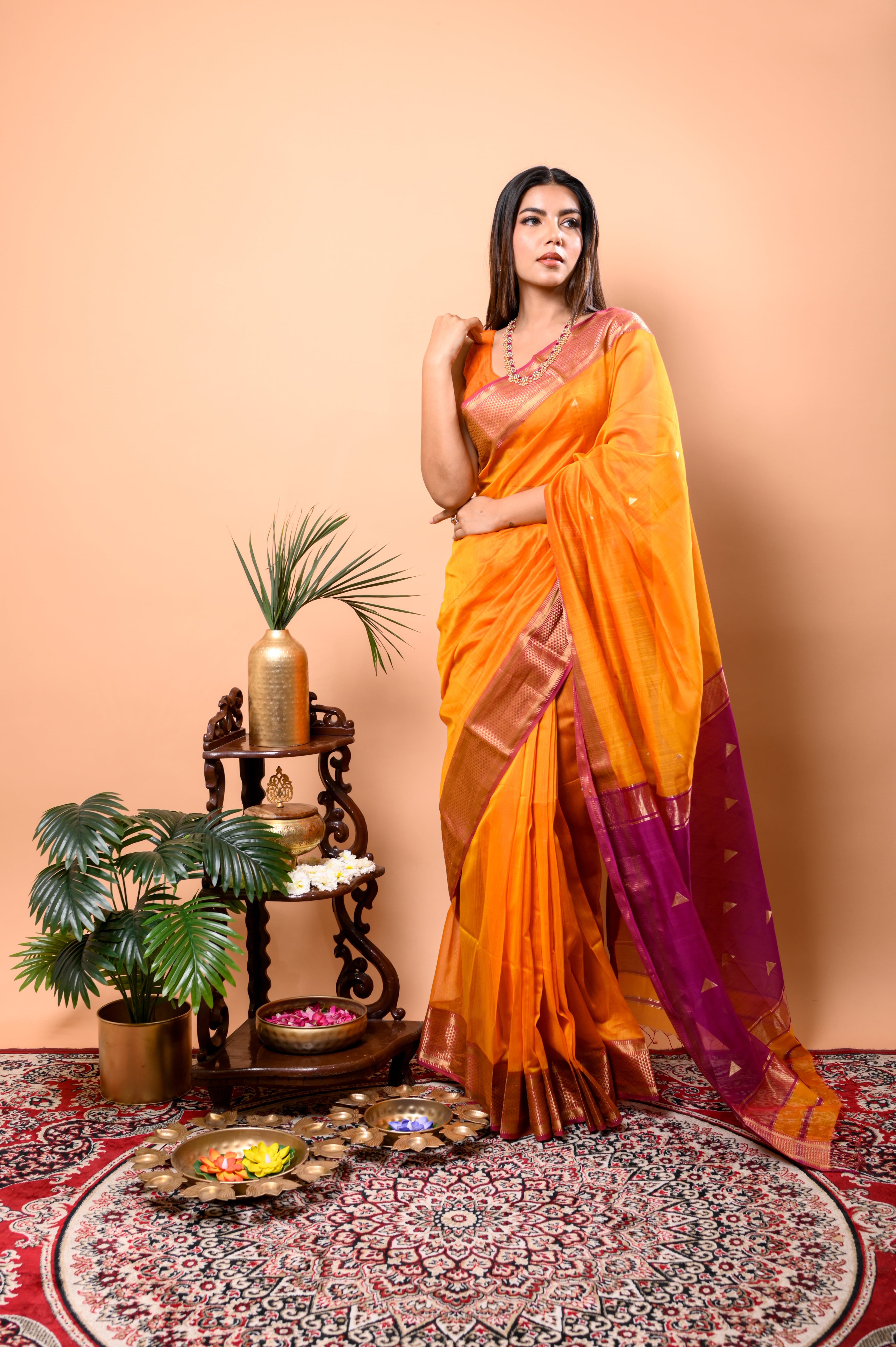 Maheshwari trangle butti saree